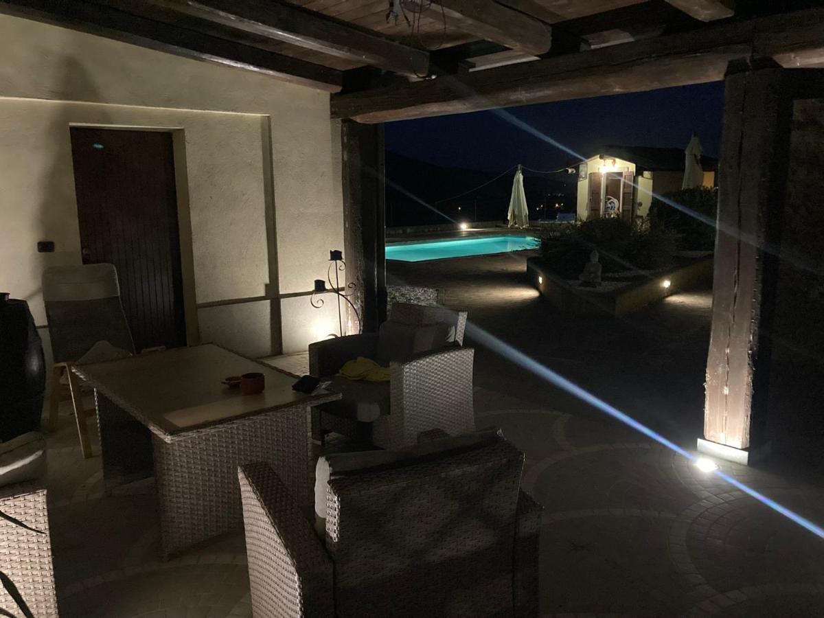 Ca' Vanello Borgo Tossignano Buitenkant foto