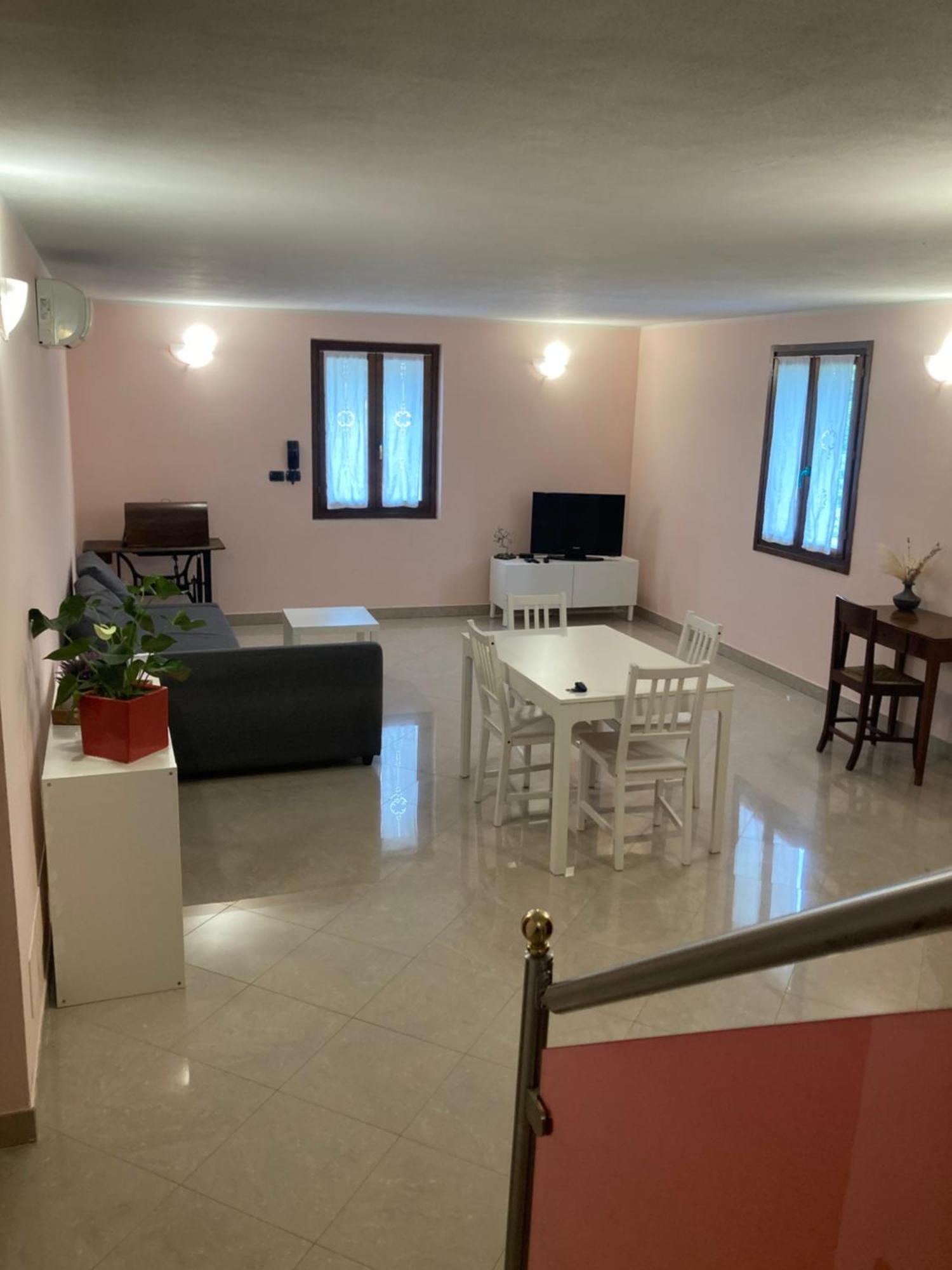 Ca' Vanello Borgo Tossignano Buitenkant foto